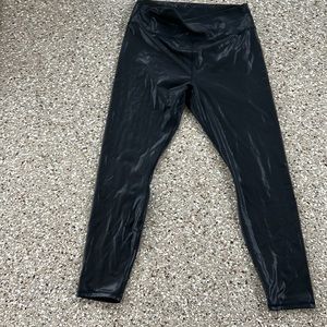 XXL black shiny Fabletics leggings